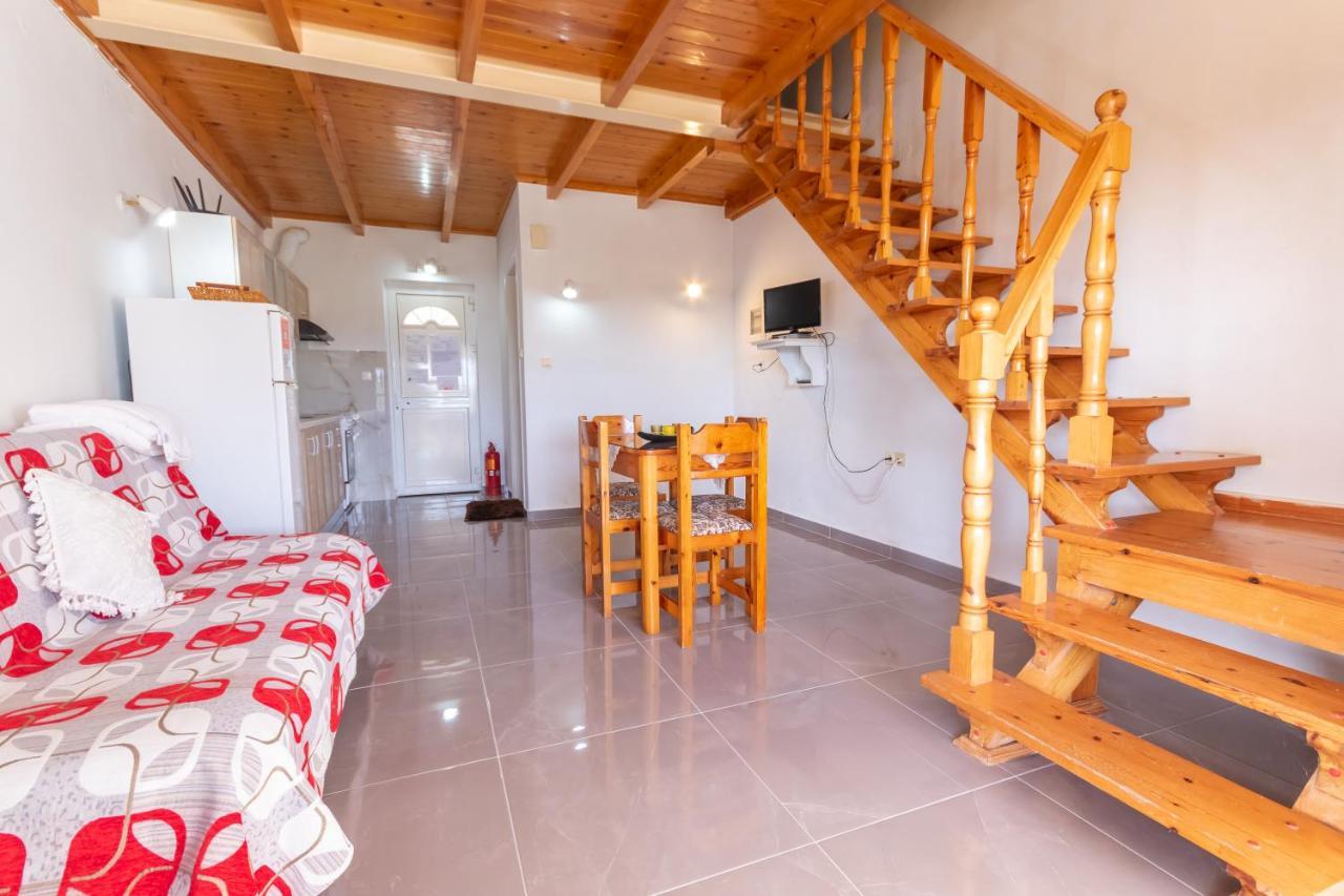 9 Mouses Apartment Filiatra Ngoại thất bức ảnh